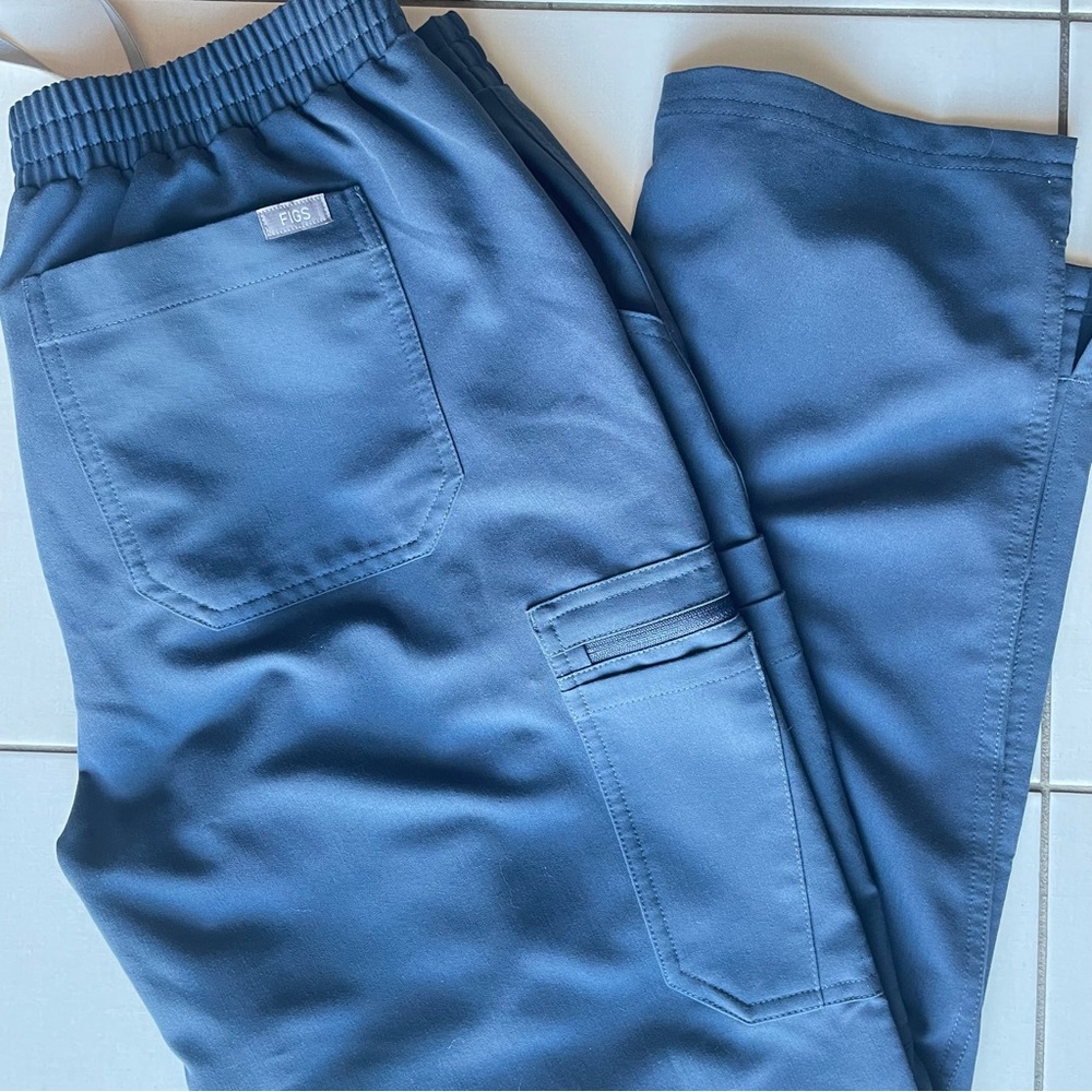 Women’s Figs Yola Petite Large